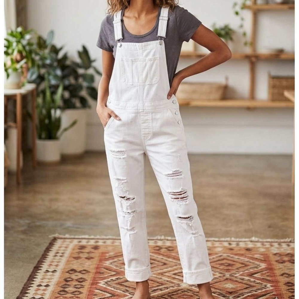 American Eagle White Denim Distressed Tomgirl Overalls, Medium, Casual, Festival
